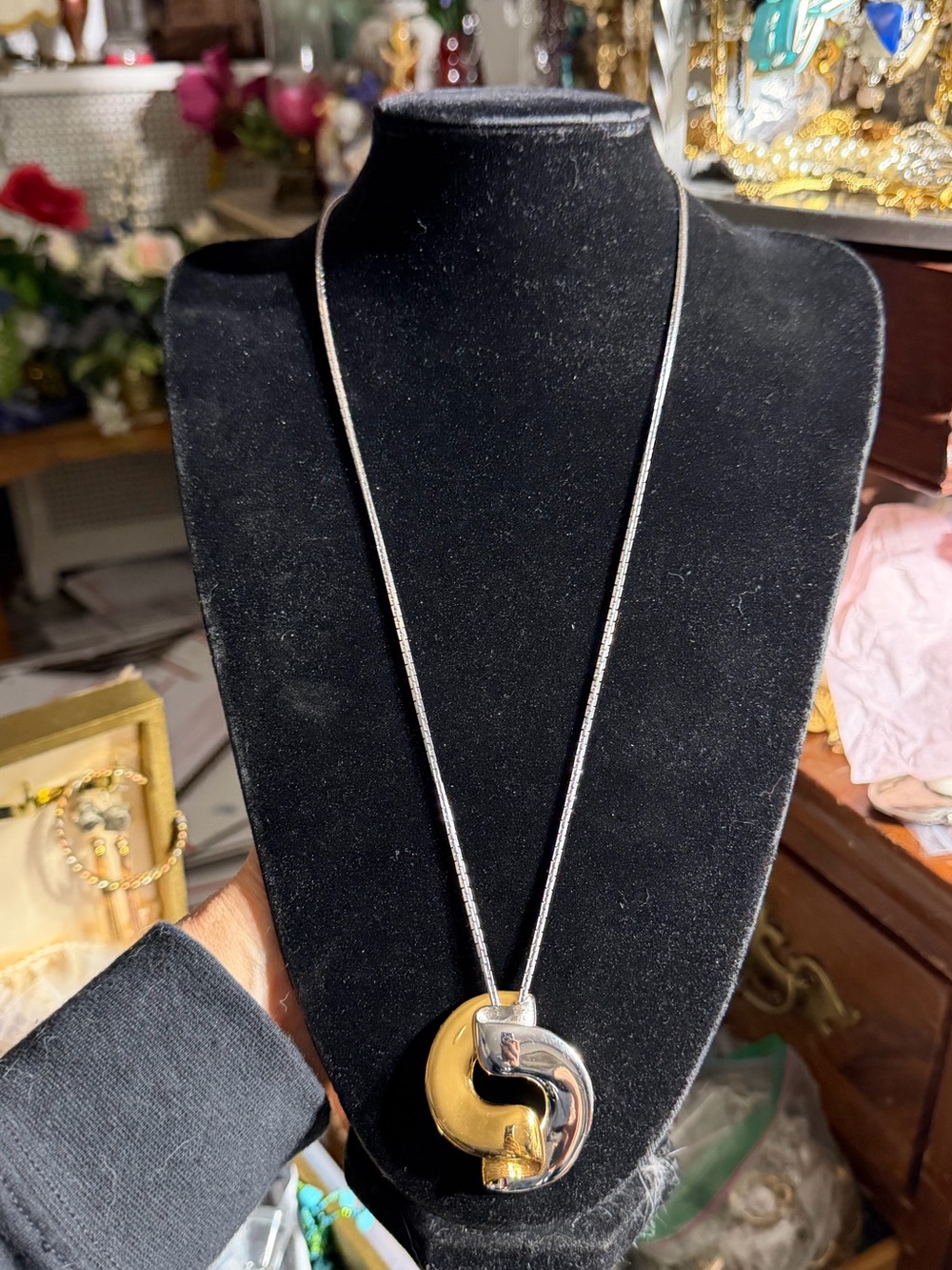 Vintage Monet Gold Silver Tone Interlocking Pendant Necklace 26”